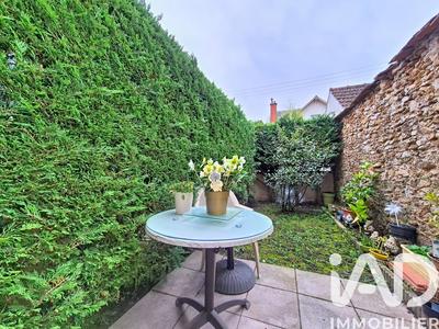 Maison - 99 m² - 5 pièces