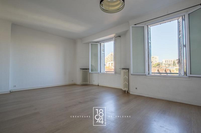 Appartement - 144 m² - 5 pièces