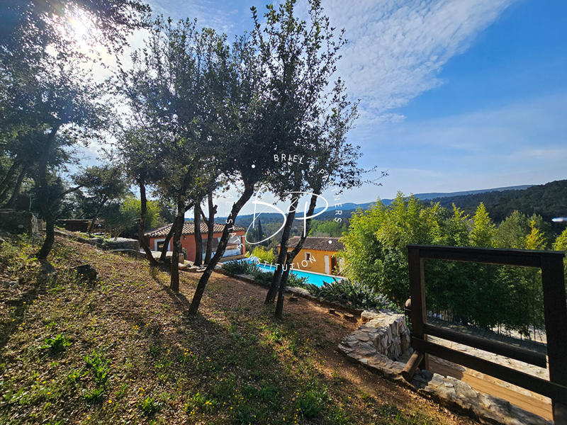 Maison - 236 m² - 10 pièces