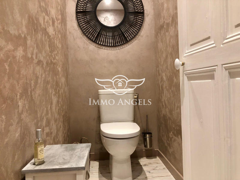 Maison traditionnelle - 163 m² - 8 pièces