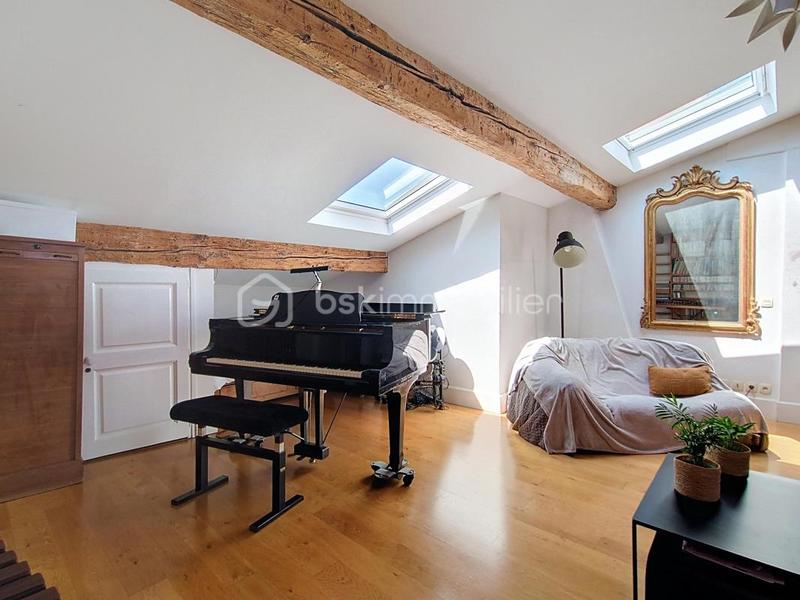 Appartement - 82 m² - 4 pièces