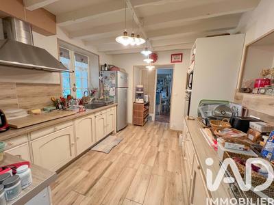 Maison - 243 m² - 7 pièces