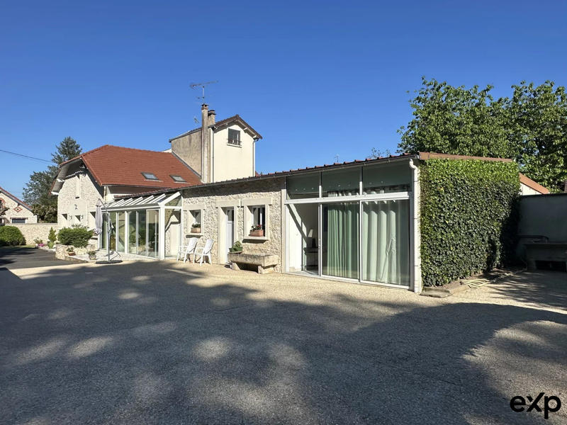 Maison ancienne - 200 m² - 7 pièces