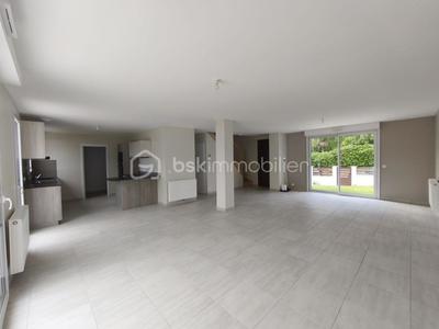 Maison traditionnelle - 140 m² - 5 pièces