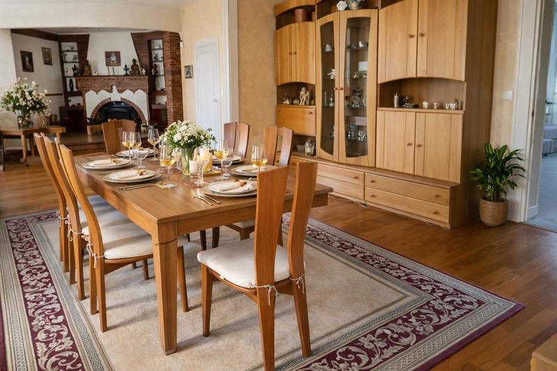 Maison - 761 m² - 16 pièces