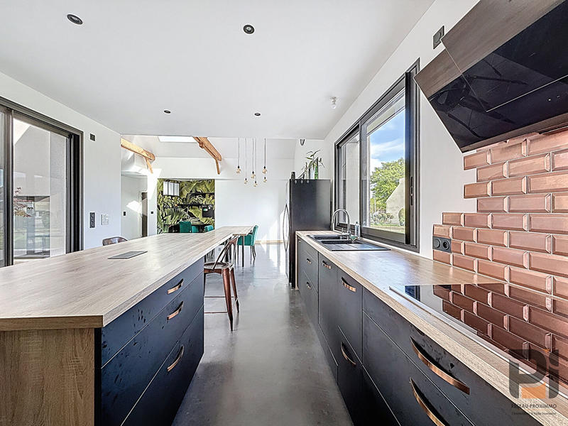 Maison - 145 m² - 5 pièces