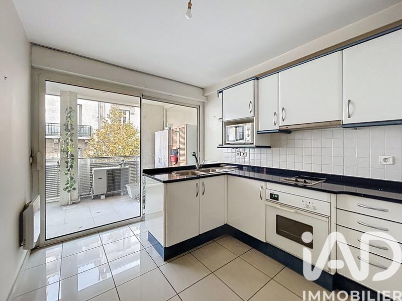 Appartement - 81 m² - 3 pièces