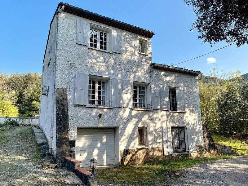 Maison - 152 m² - 6 pièces