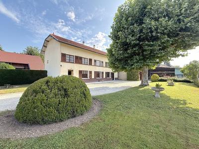 Maison - 185 m² - 7 pièces