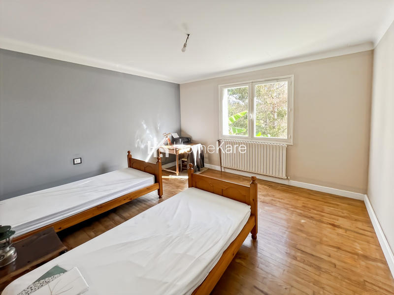 Maison - 200 m² - 5 pièces