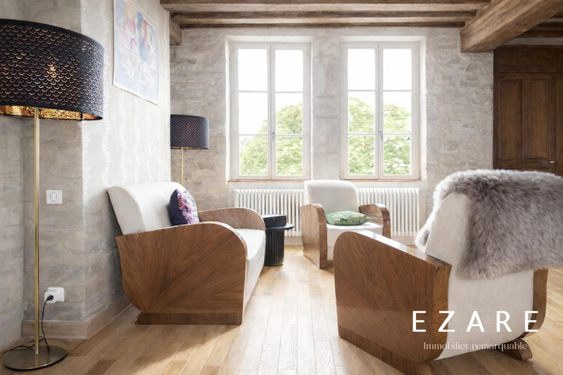 Maison ancienne - 500 m² - 9 pièces