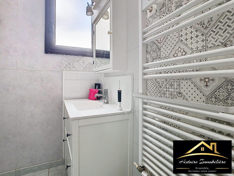 Appartement - 80 m² - 4 pièces