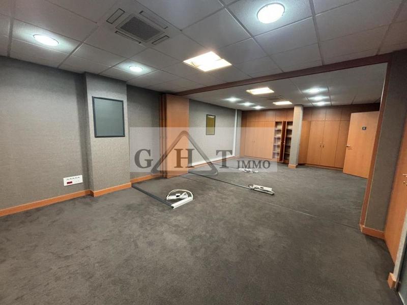 Local commercial - 284 m²