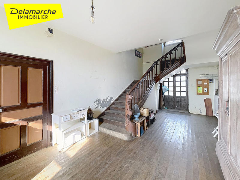 Maison - 249 m² - 9 pièces