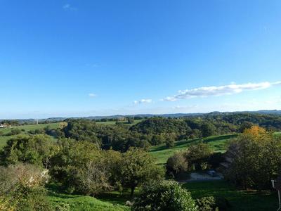 Maison - 143 m² - 7 pièces