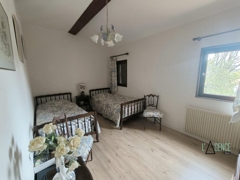 Maison traditionnelle - 287 m² - 9 pièces