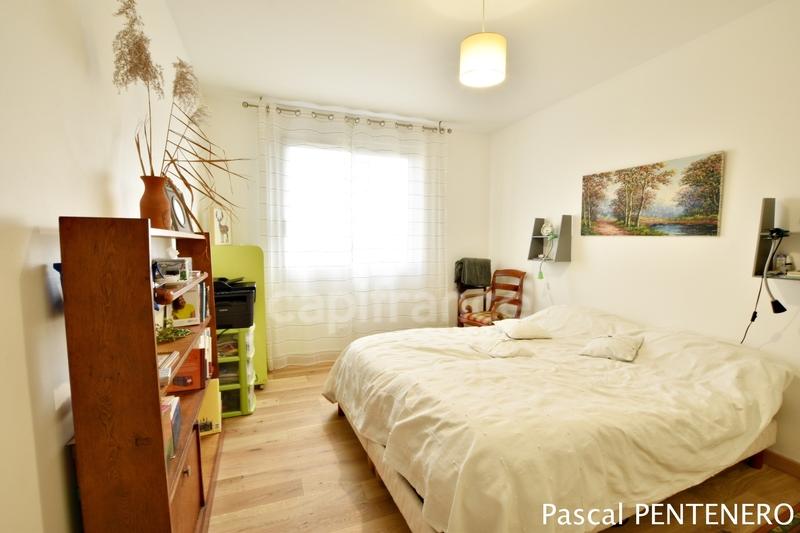 Appartement - 99 m² - 4 pièces