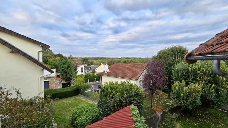 Maison - 99 m² - 5 pièces