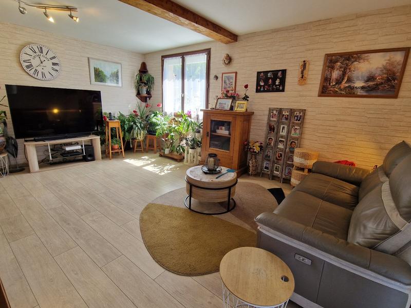 Maison - 111 m² - 6 pièces