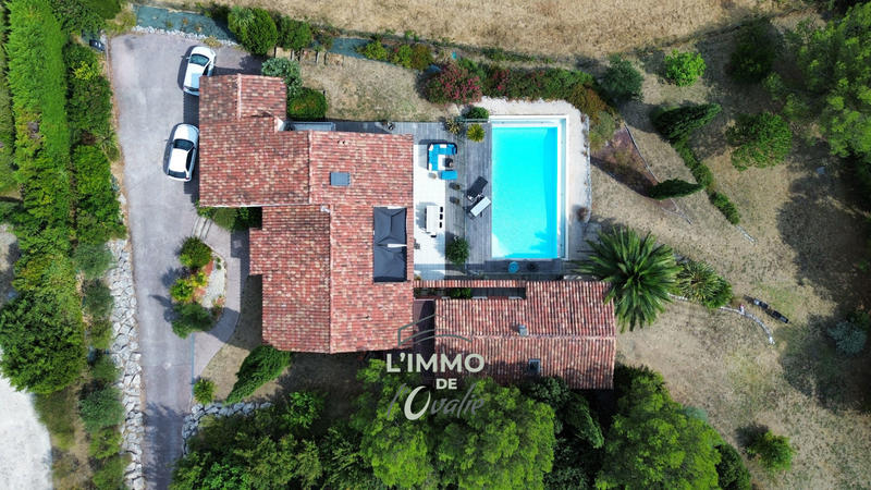 Maison - 200 m² - 6 pièces