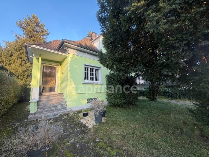 Maison - 180 m² - 6 pièces