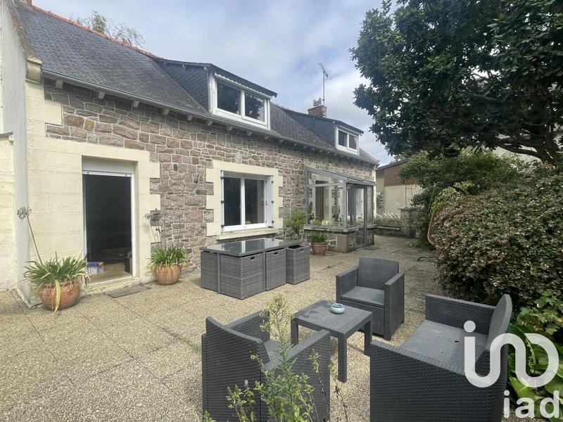 Maison - 104 m² - 4 pièces