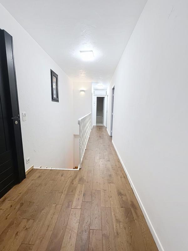 Villa - 209 m² - 5 pièces