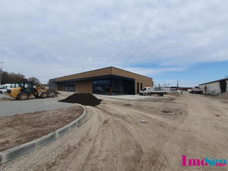 Terrain industriel - 1 428 m²