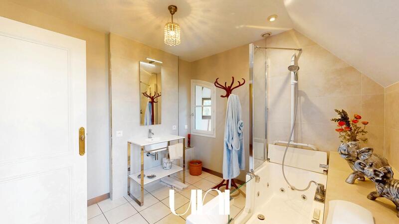 Maison - 190 m² - 7 pièces