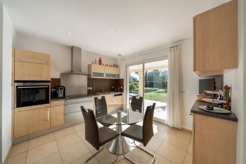 Villa - 190 m² - 4 pièces