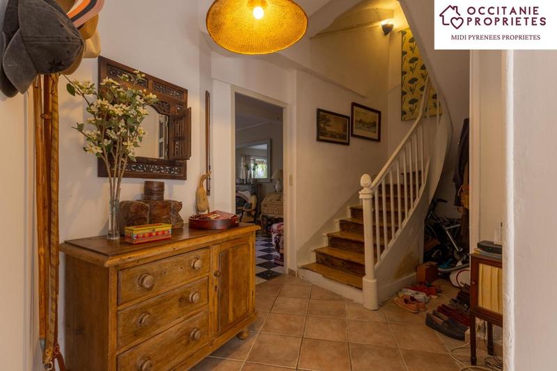 Maison de village - 256 m² - 10 pièces