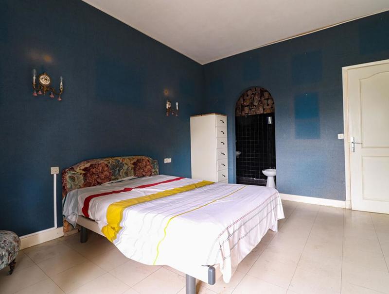 Maison - 298 m² - 9 pièces