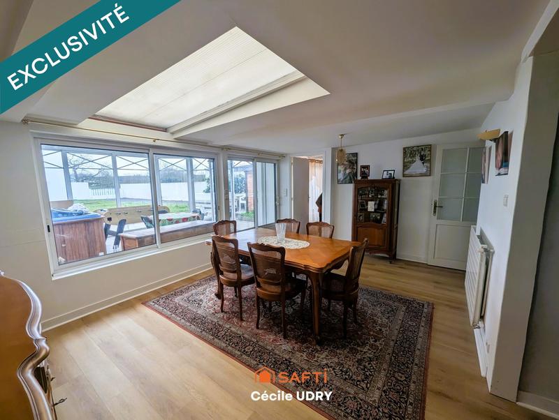 Maison - 234 m² - 11 pièces