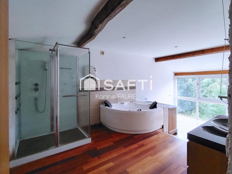 Maison - 183 m² - 7 pièces