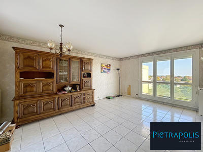 Appartement - 82 m² - 4 pièces