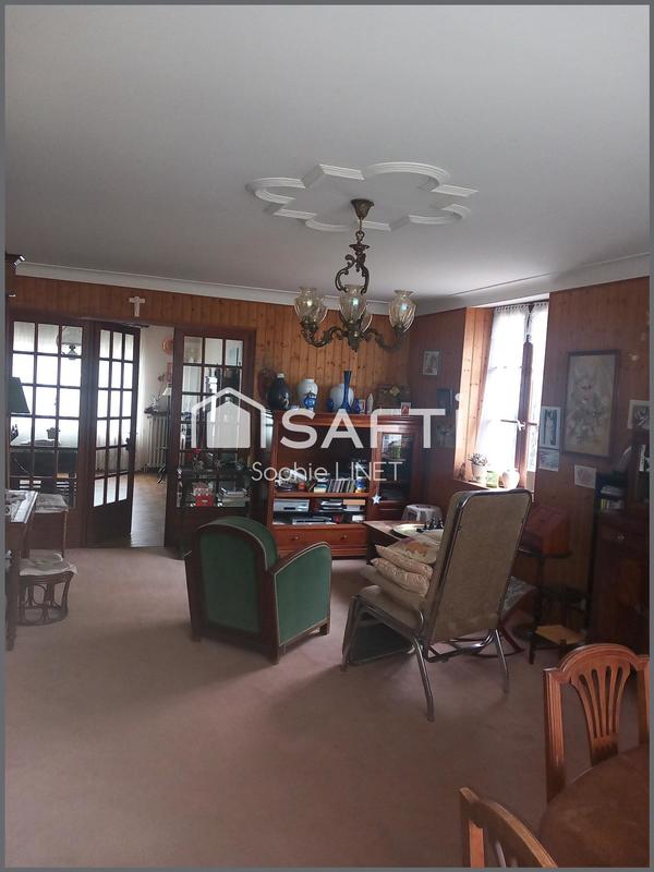 Maison - 232 m² - 11 pièces