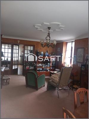 Maison - 232 m² - 11 pièces