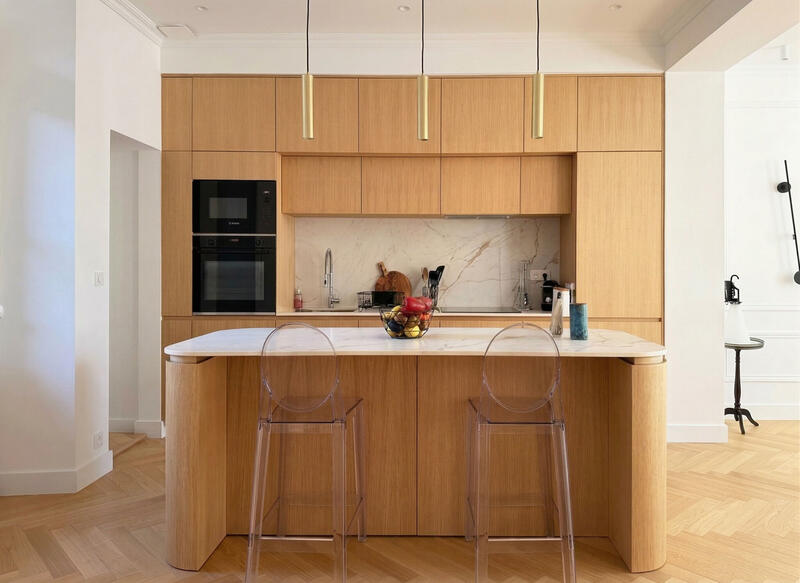 Maison - 247 m² - 7 pièces