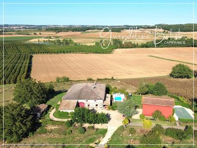 Propriété - 568 m² - 17 pièces