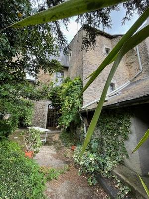 Maison ancienne - 317 m² - 11 pièces