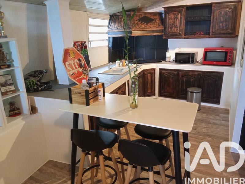 Maison - 242 m² - 6 pièces