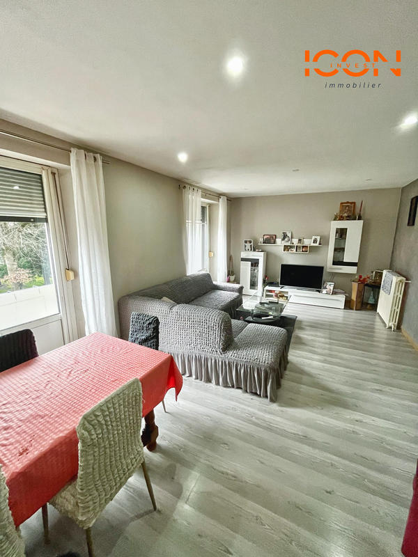 Appartement - 106 m² - 6 pièces