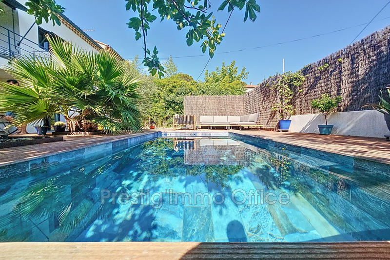 Maison - 140 m² - 5 pièces