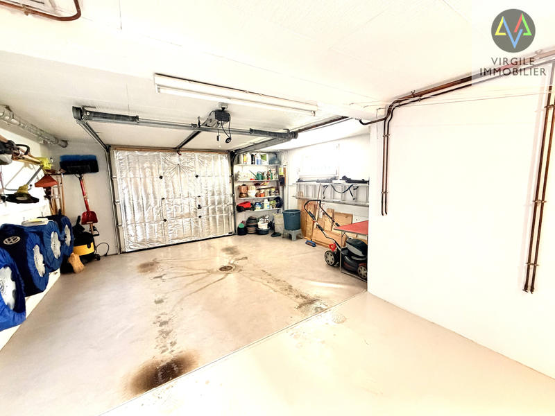 Maison - 161 m² - 8 pièces