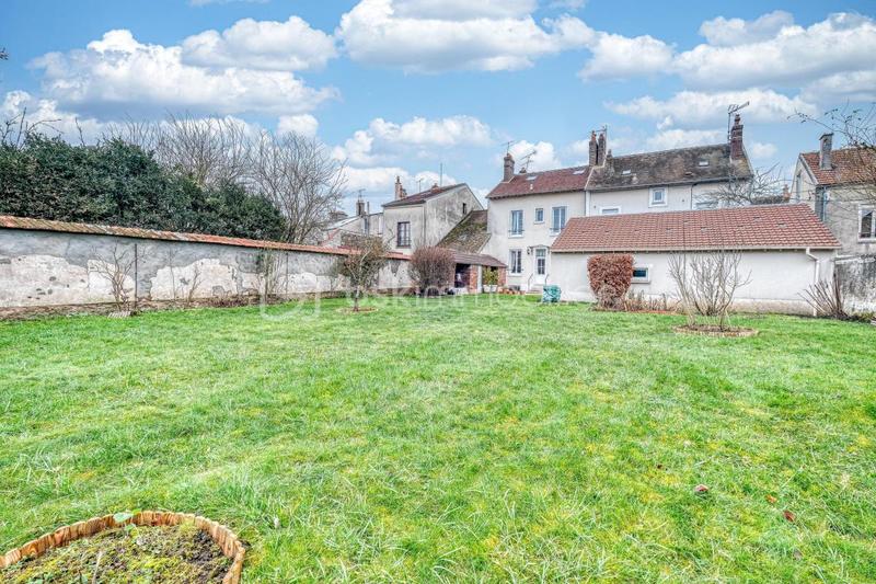 Demeure - 171 m² - 6 pièces