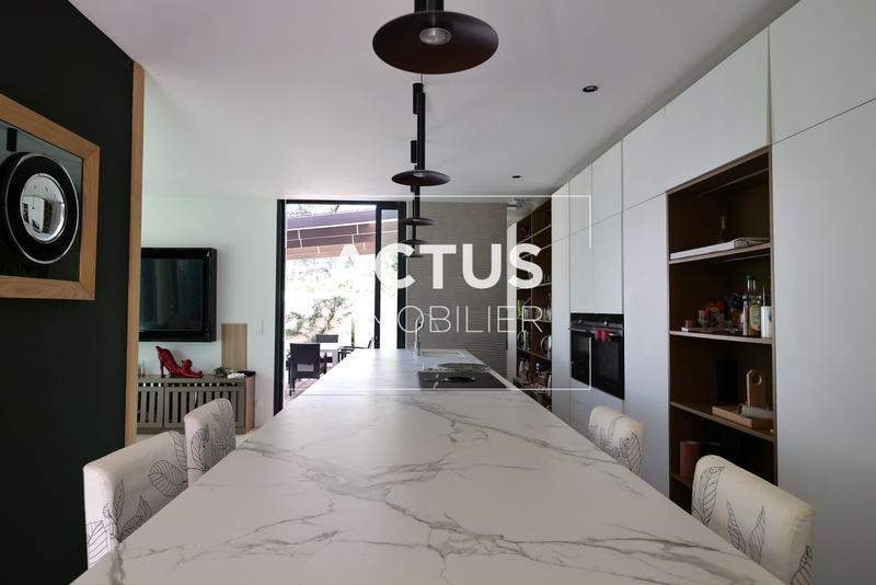 Maison - 122 m² - 5 pièces