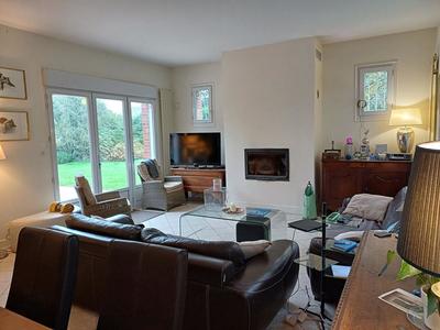 Maison - 243 m² - 8 pièces