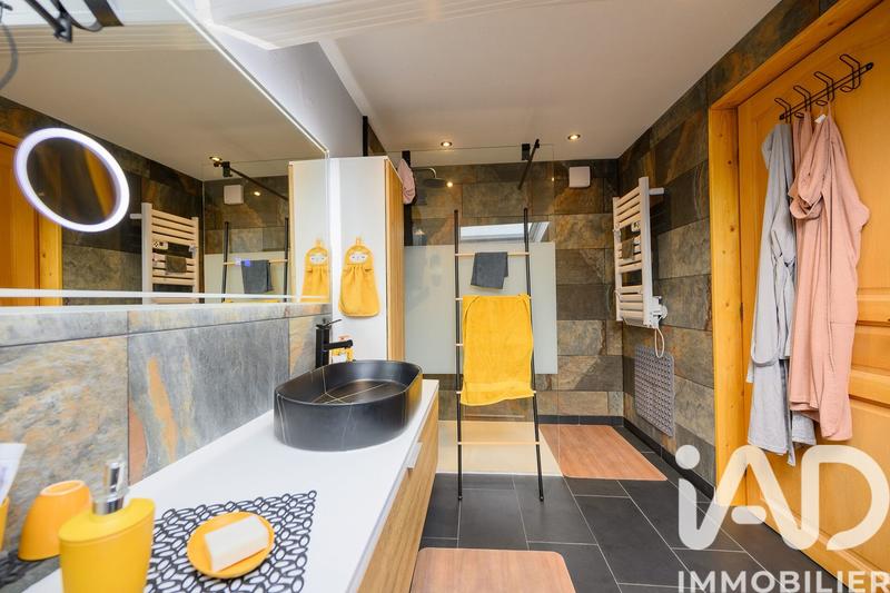 Maison de village - 180 m² - 8 pièces