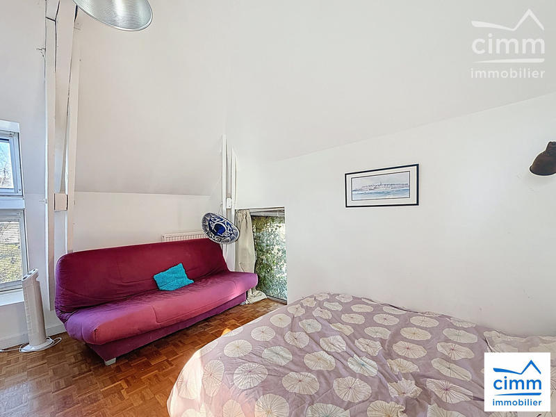 Maison - 202 m² - 7 pièces