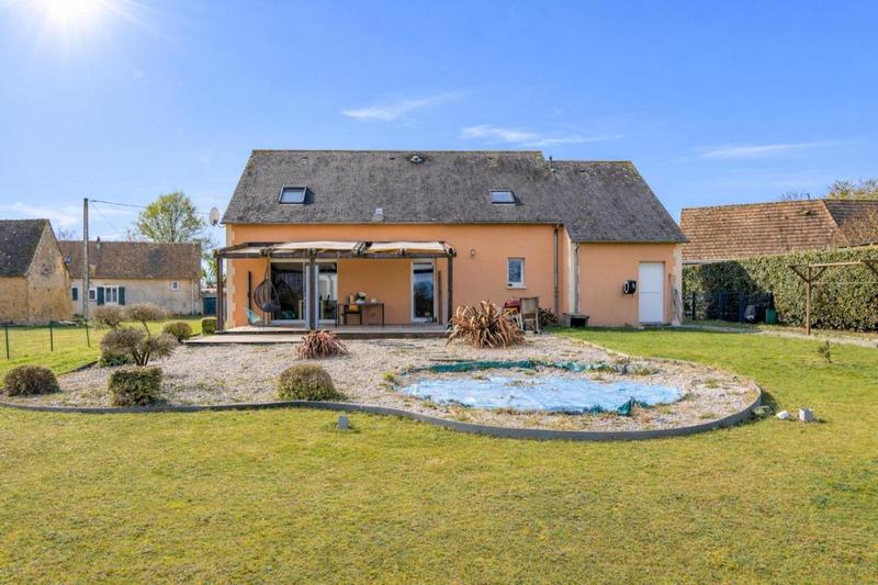 Maison traditionnelle - 156 m² - 6 pièces